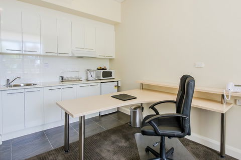 Belconnen Way Motel And Serviced Apartments - Accommodation NT 2