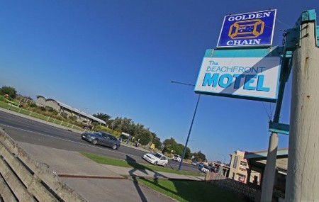 The Beachfront Motel - Accommodation NT 4