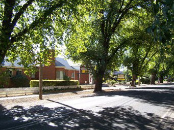 Bacchus Marsh Avenue - Accommodation NT 1
