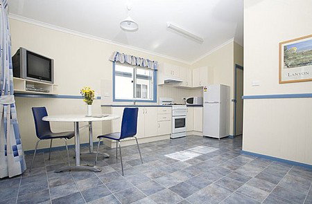 Crestview Top Tourist Park - Accommodation NT 1