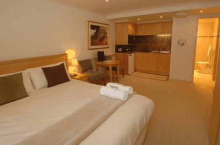 Breathtaker All Suite Hotel & Spa - Accommodation NT 4