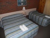 KY COUNTRY ROADS MOTOR INN - Accommodation NT 3