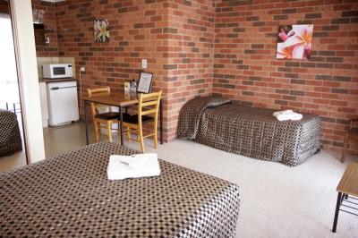 Frankston Motel - Accommodation NT 2