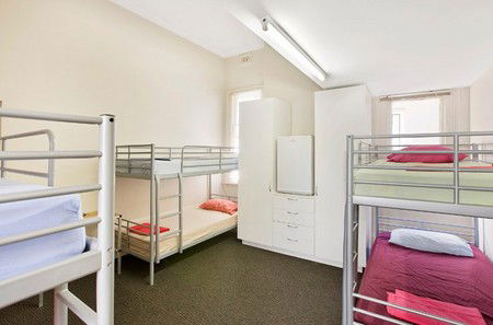Cambridge Lodge - Accommodation NT 4