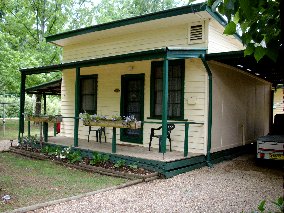 Pioneer Garden Cottages - Accommodation NT 0