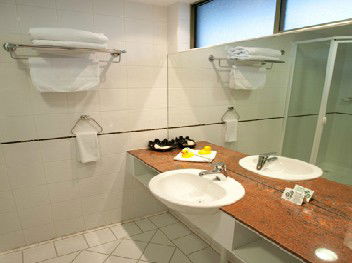 The Waverley International Hotel - Accommodation NT 2