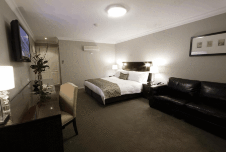 Carlyle Suites & Apartments - Accommodation NT 2