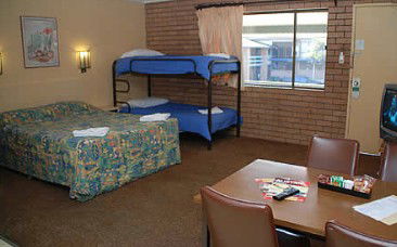 Oasis By The Lake - Accommodation NT 0