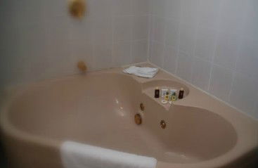 Oasis By The Lake - Accommodation NT 4