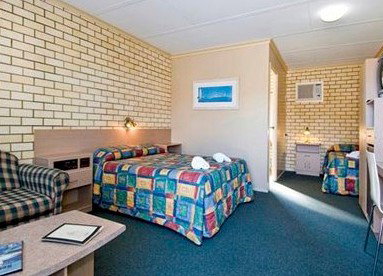 Econo Lodge Fraser Gateway - Accommodation NT 0