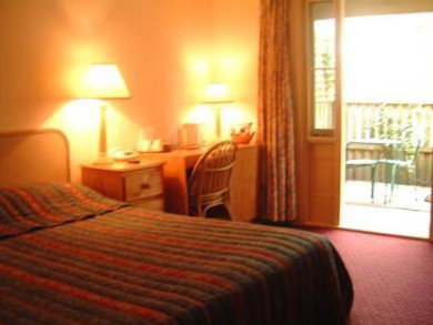 Mclaren Hotel - Accommodation NT 4