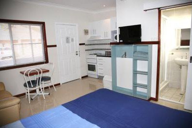 Across Country Motor Inn - Accommodation NT 2