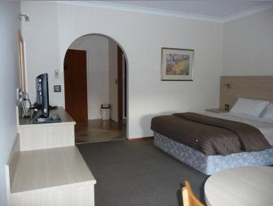 Hamiltons Townhouse Motel - Accommodation NT 2