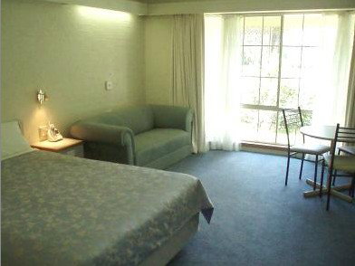 Hamiltons Townhouse Motel - Accommodation NT 4