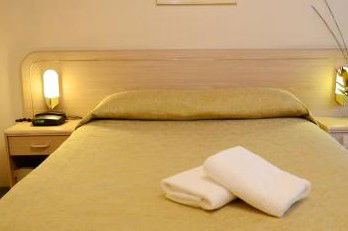 Motel 10 Motor Inn - Accommodation NT 3