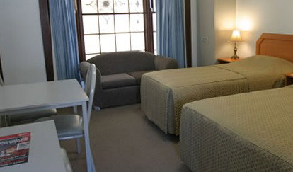 Colonial Lodge Motor Inn - Accommodation NT 1