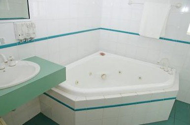 Sapphire Waters Motor Inn - Accommodation NT 3