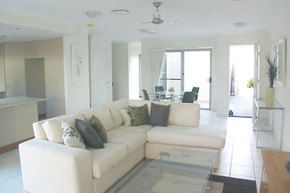 Coolum Villas - Accommodation NT 2