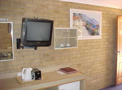 A Settlers Motor Inn - Accommodation NT 2