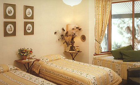 The Lodge Country House - Accommodation NT 1