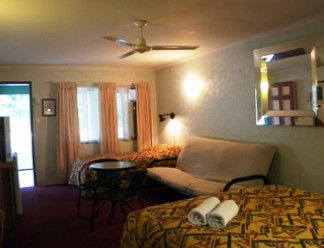 Beerwah Glasshouse Mountains Motel - Accommodation NT 1