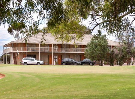 Standpipe Golf Motor Inn - Accommodation NT 2