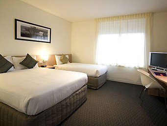 Hotel Ibis Melbourne - Accommodation NT 2