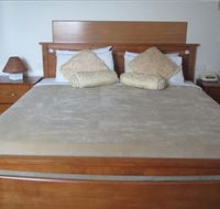 The Plough Hotel - Accommodation NT