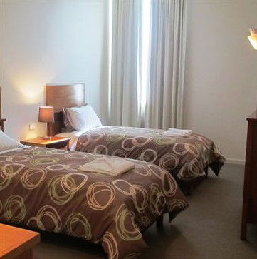 The Plough Hotel - Accommodation NT 1