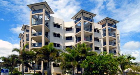 Raffles Mooloolaba - Accommodation NT 0
