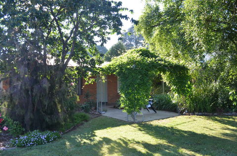 Bright Colonial Inn Motel - Accommodation NT 2