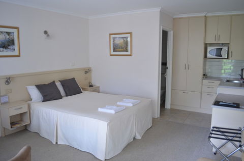 Bright Colonial Inn Motel - Accommodation NT 5