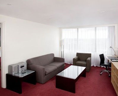 Holiday Inn Melbourne Airport - Accommodation NT 4