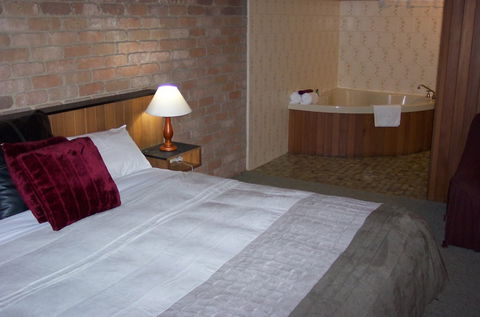 Farnham Court Motel - Accommodation NT 1