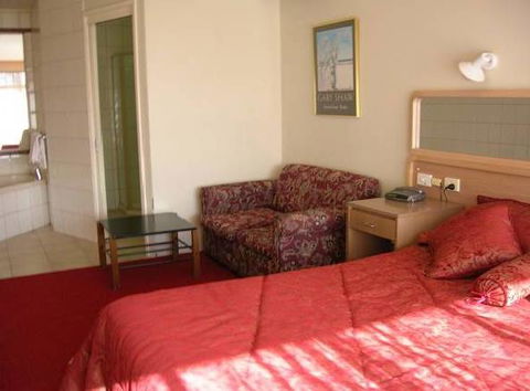 Peninsula Motor Inn And Tyabb Fly Inn - Accommodation NT 3