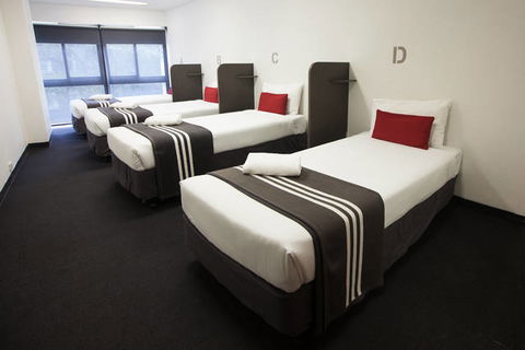 Y Hotel Hyde Park - Accommodation NT 3