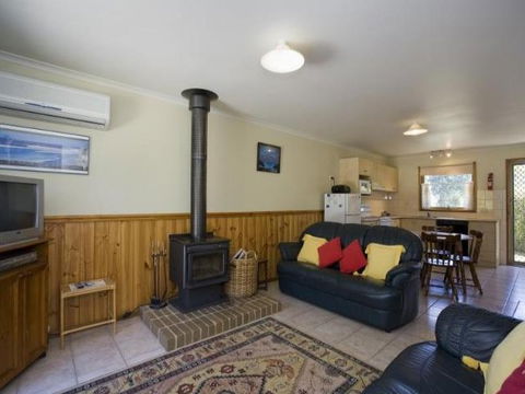 Surfcoast Retreat - Accommodation NT 1