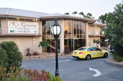 Quality Hotel Melbourne Airport - Accommodation NT 1
