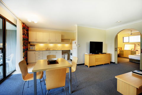 Absolute Beachfront Smugglers On The Beach - Accommodation NT 1