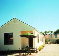 Port Vincent Holiday Cabins and Apartments - Accommodation NT