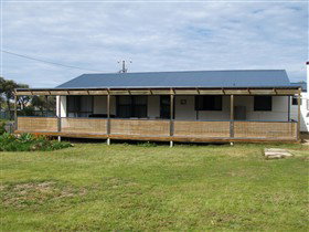 Surfin Sceales Beach House - Accommodation NT 0