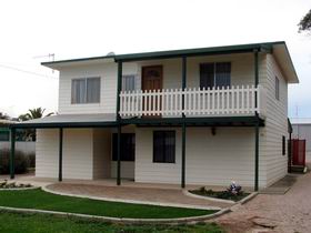 Louth Bay Holiday Apartment - Accommodation NT 0