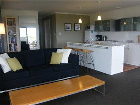 Coorong Waterfront Retreat - Accommodation NT 0