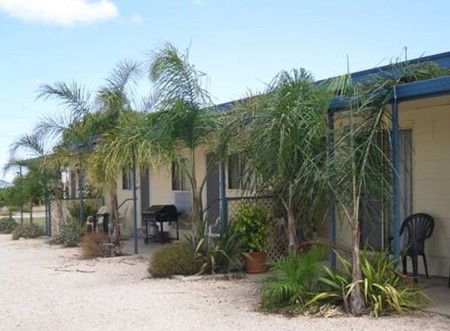 Yorke's Holiday Units - Accommodation NT 4