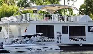 Moving Waters Self Contained Moored Houseboat - Accommodation NT 1