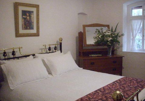 Sonntag House - Accommodation NT 6