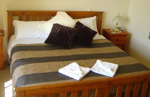 Riverfront Retreat - Accommodation NT 4