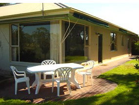 Riverfront Retreat - Accommodation NT 6