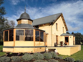 West Kentish TAS Accommodation NT
