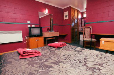 Queenstown Motor Lodge - Accommodation NT 1